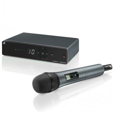 Sennheiser XSW 1-825 Vocal Wireless System with Handheld Transmitter and e825 Cardioid Dynamic Capsule