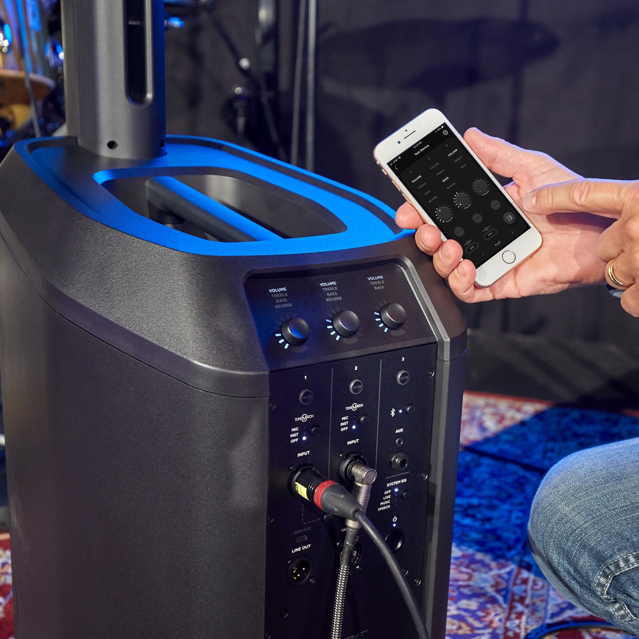 image of the L1 Mix app controlling the mixer for the Bose L1 Pro8 System