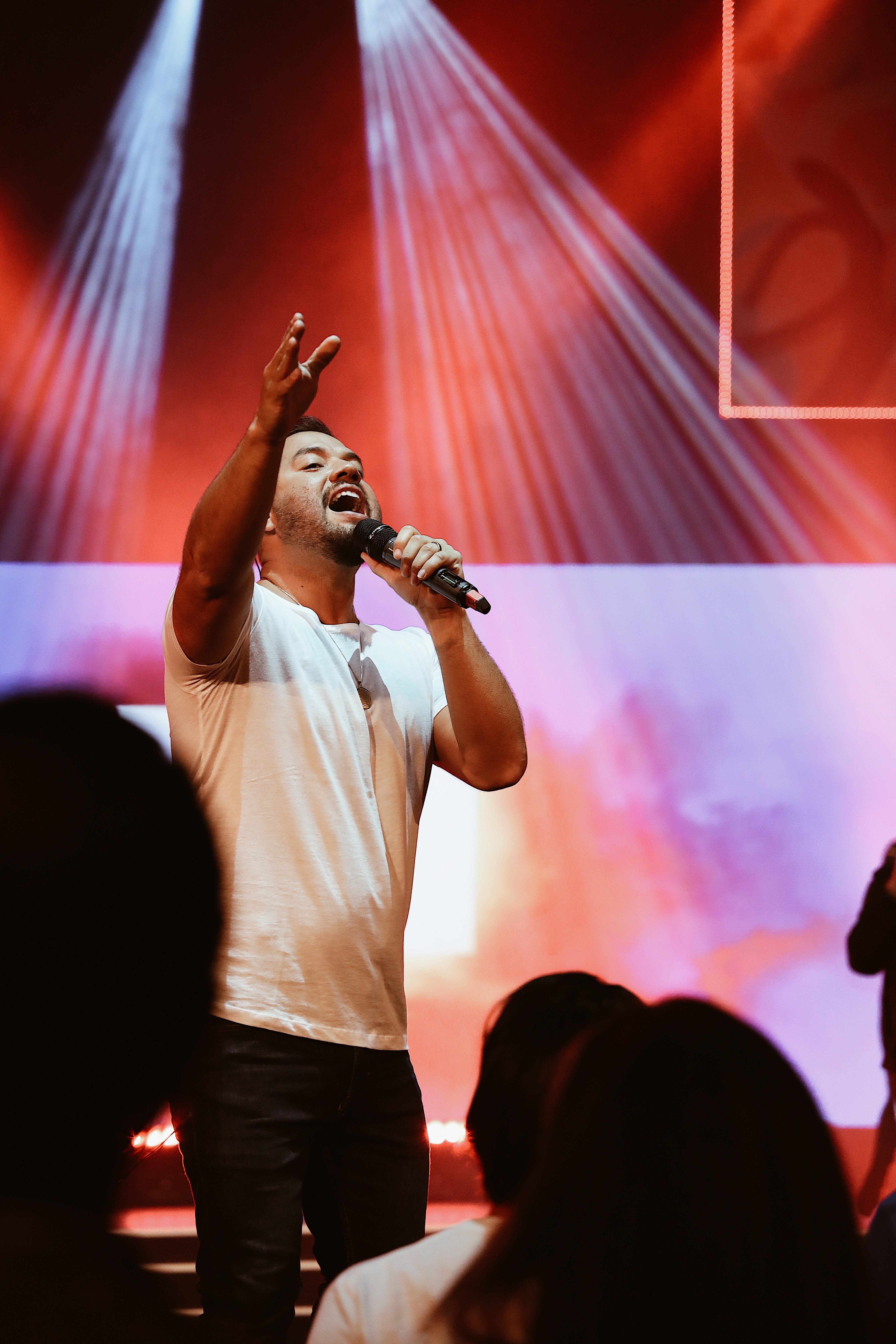 How to design and setup a sound system for church live praise and worship services